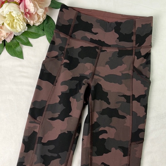lululemon athletica Pants - Lululemon Brick Red Black Camo Print Wunder Train High Rise Crop Leggings